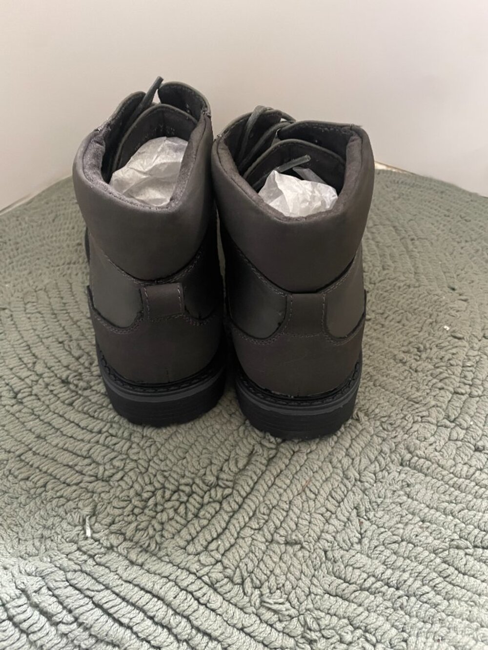 Unlisted by Kenneth Cole Men's Bainx Hiker Boots Dark Grey 9.5 NWT - Picture 4 of 7